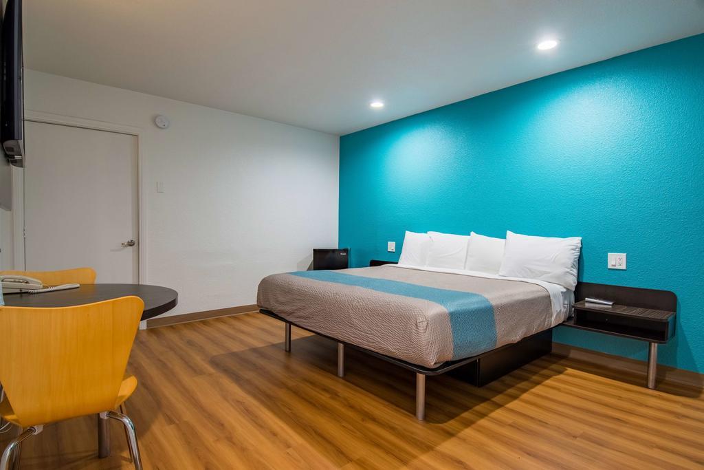 Motel 6-San Bernardino, Ca - Downtown Екстер'єр фото
