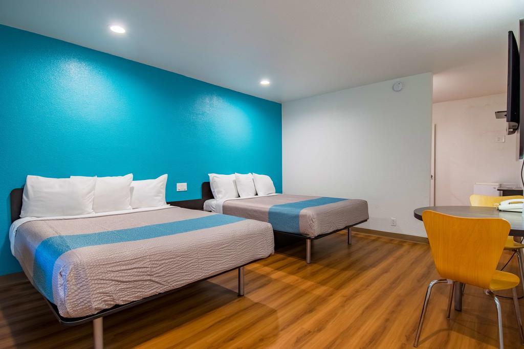 Motel 6-San Bernardino, Ca - Downtown Екстер'єр фото